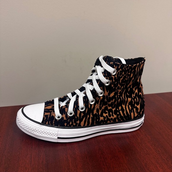 Converse Chuck Taylor All Star Sneakers Women 5.5 Leopard High Top A17948F NEW - Picture 9 of 11